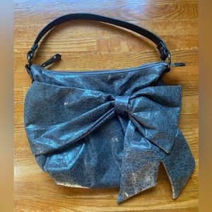 Like New Vera Wang Bow bag, grey purse, handbag, shoulder bag. Simply Vera